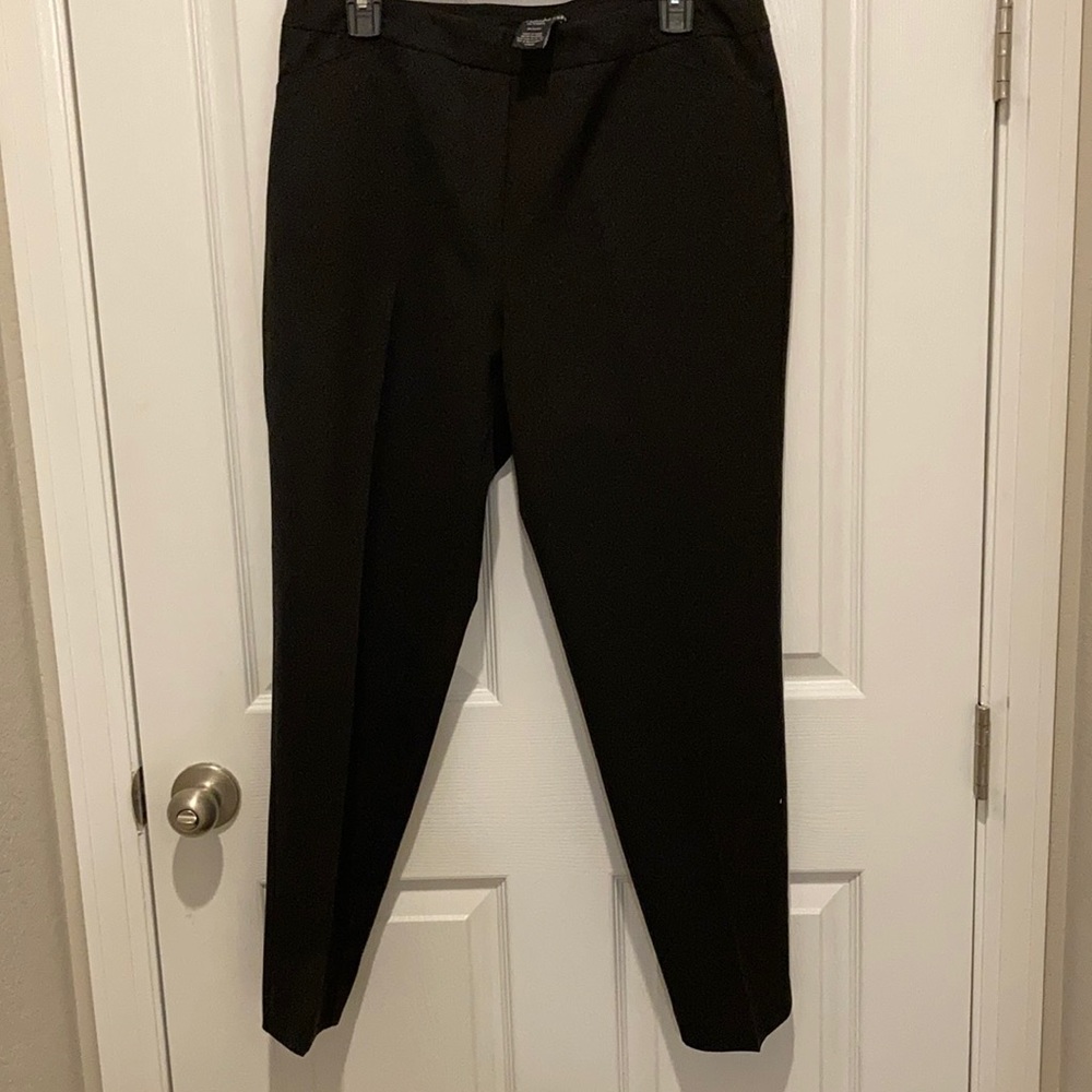 Women Black slacks size 10: Zac & Rachel  creased legs.